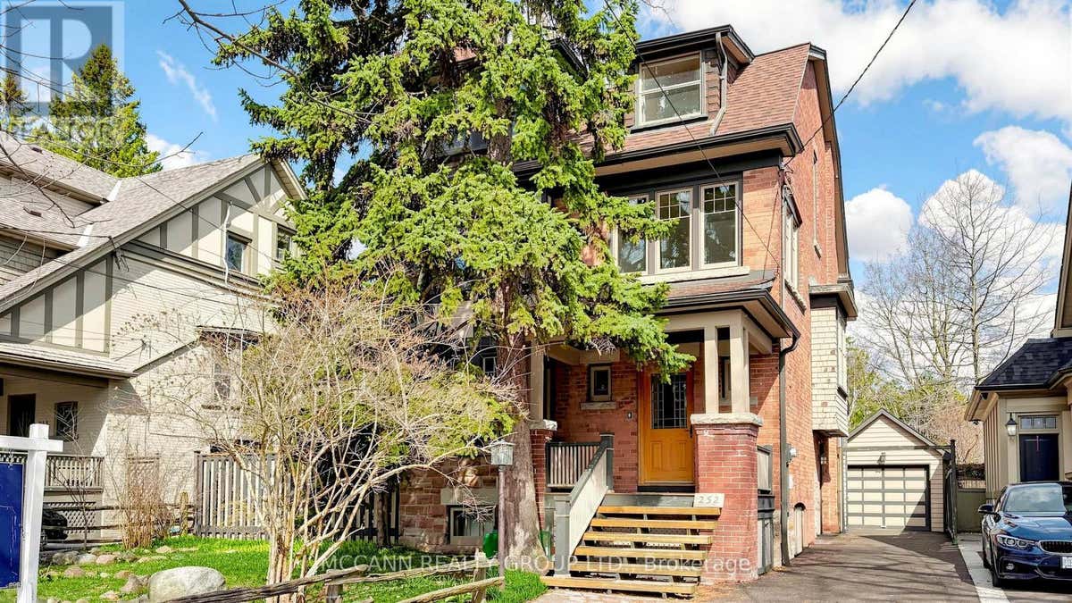 252 SHELDRAKE BOULEVARD