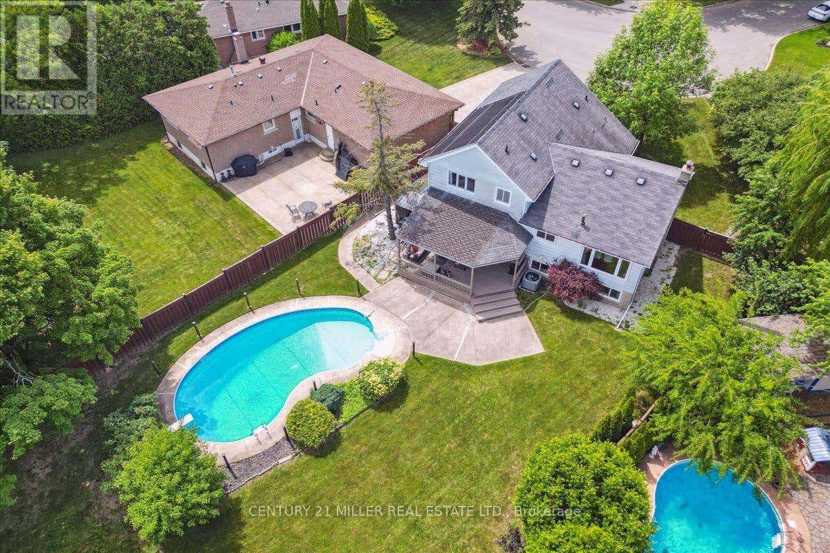 2442 WOBURN CRESCENT