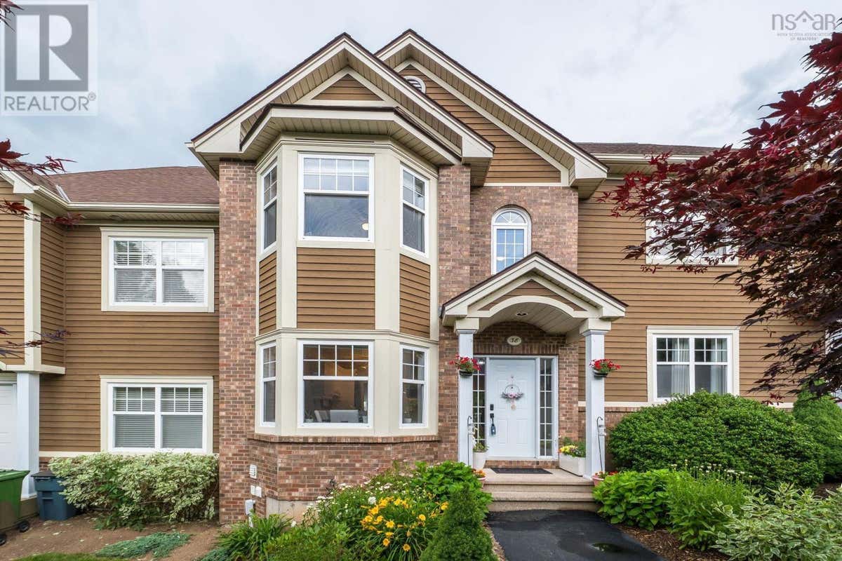 38 GREENSIDE LANE