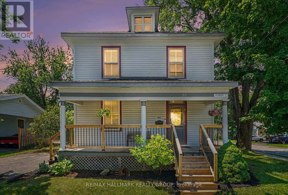 98 DRUMMOND STREET E