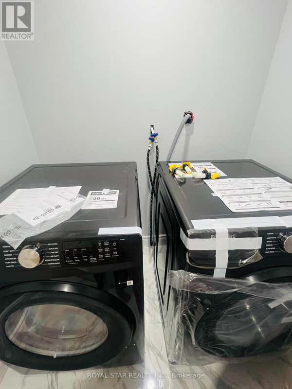 BASEMENT 121 BONNIEGLEN FARM BOULEVARD, Caledon, ON L7C4B8 Home