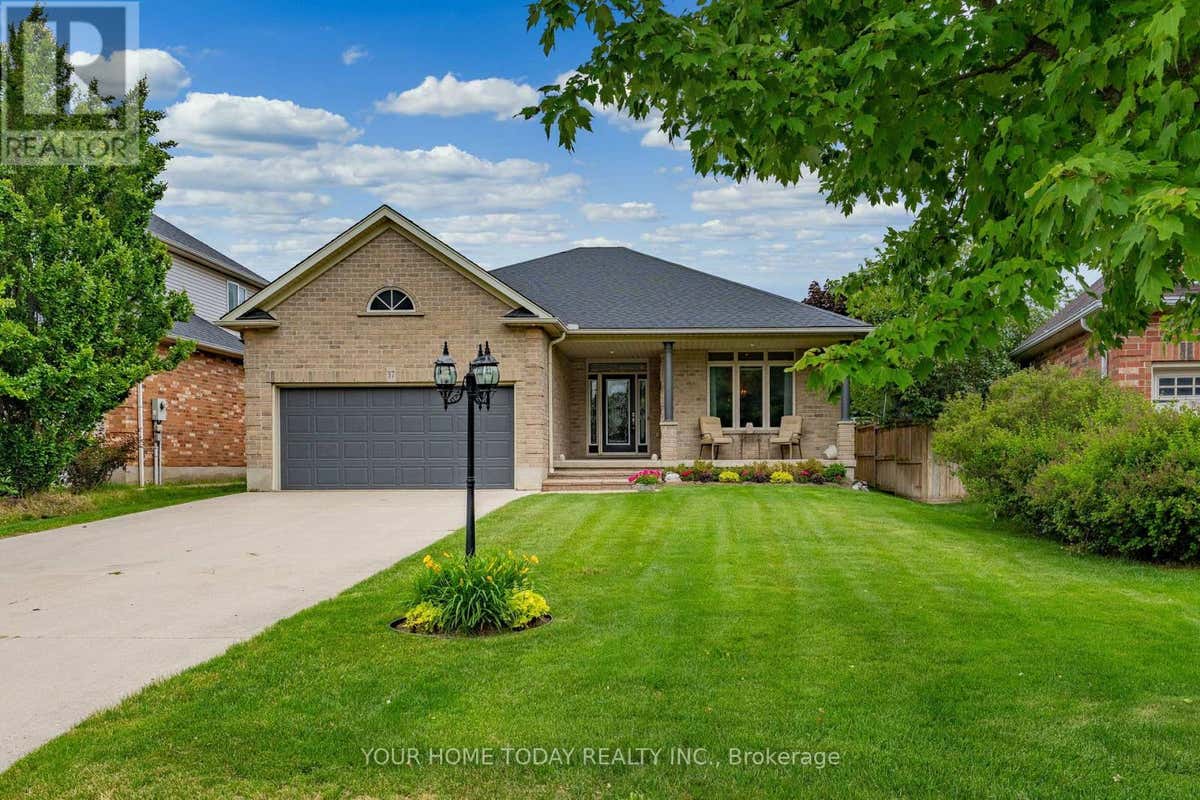 37 DAWKINS CRESCENT