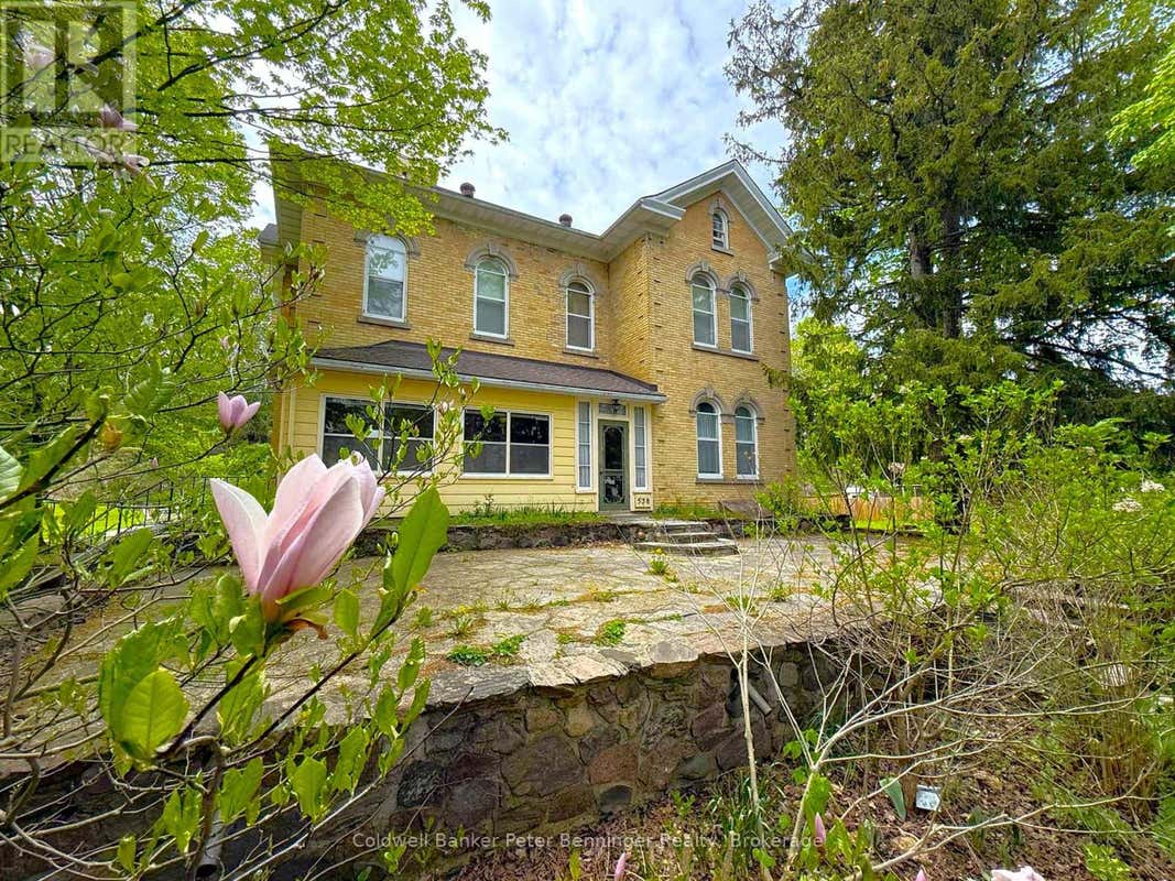 538 QUEEN STREET N
