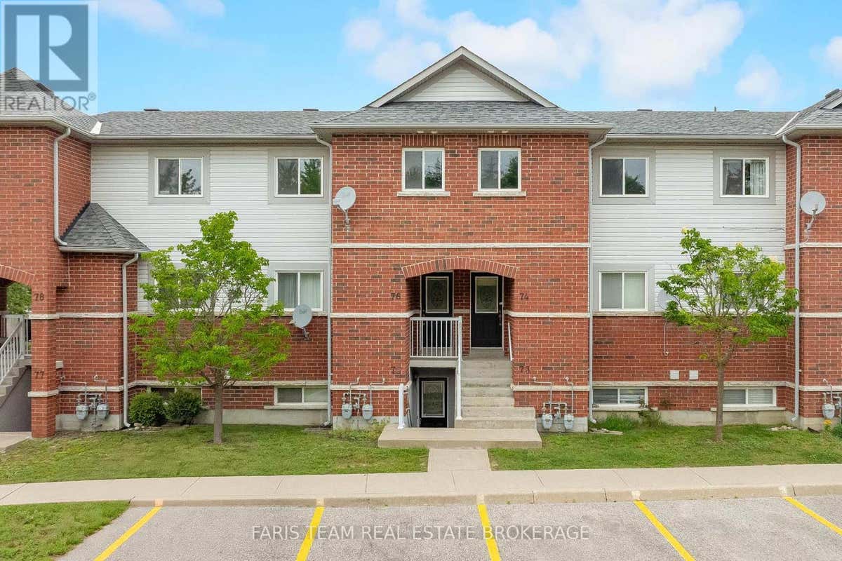 76 - 243 FERNDALE DRIVE S