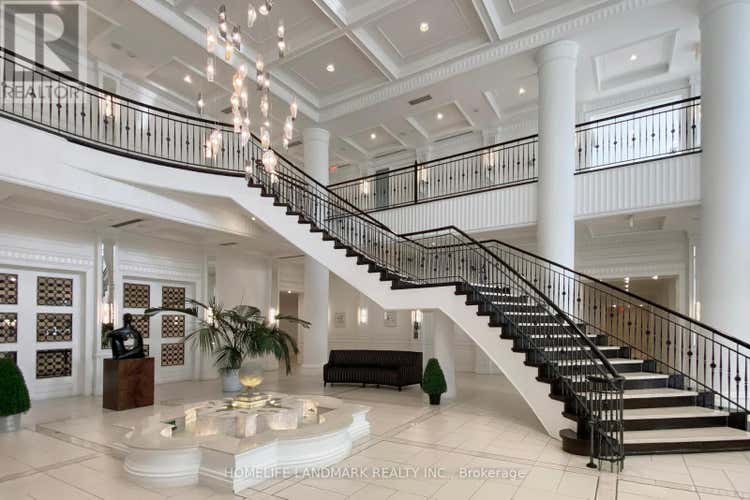 1405 - 15 GREENVIEW AVENUE