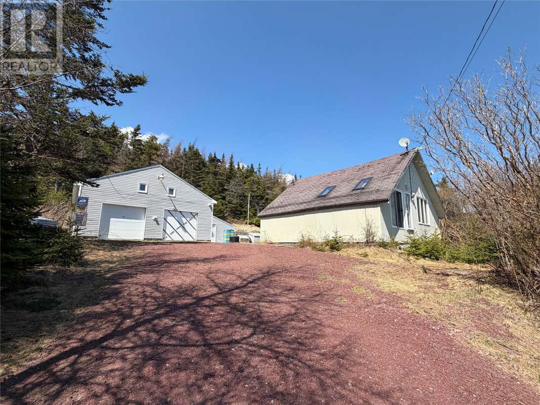 16 BERRY ROAD
