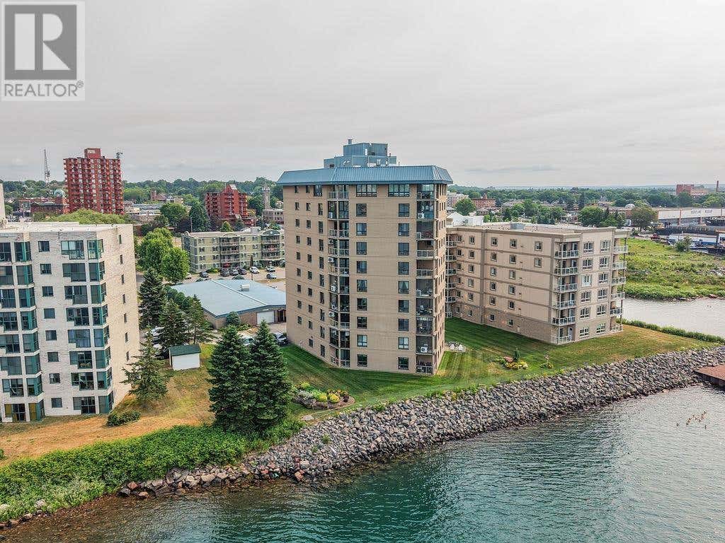 711 BAY ST # 802