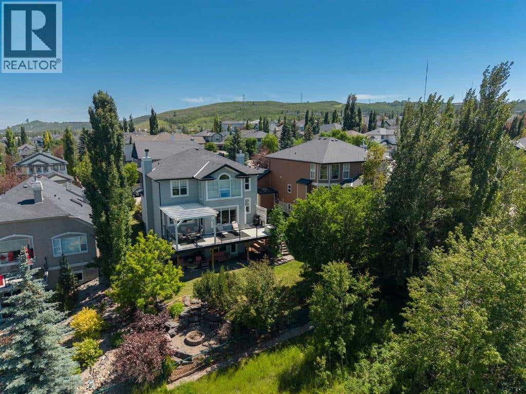 124 VALLEY CREEK CRESCENT NW