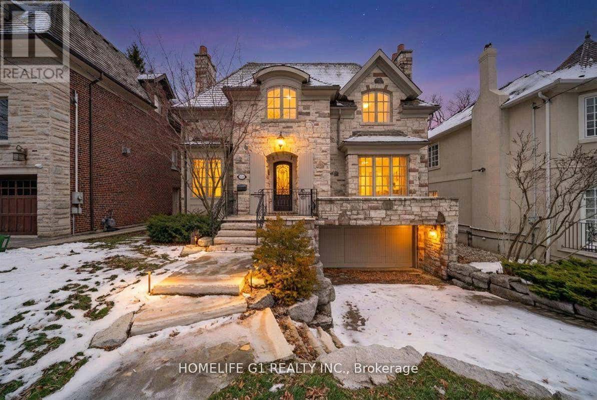 210 ST LEONARDS AVENUE