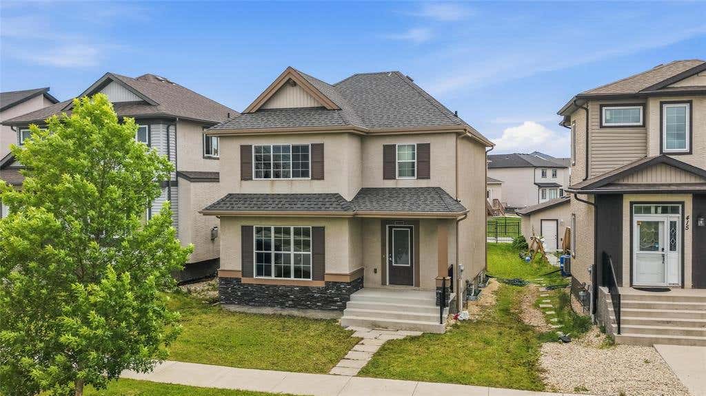 421 BRIDGE LAKE DRIVE