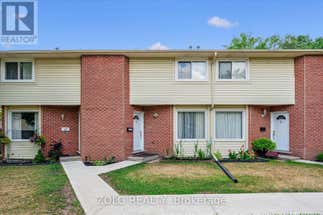 13 - 203 FAIRWAY RD N ROAD