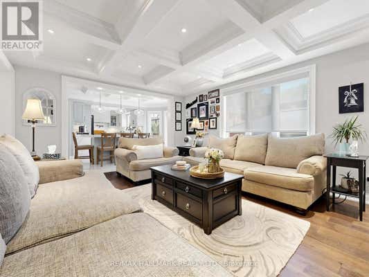 98 ARROWHEAD DRIVE, VAUGHAN (EAST WOODBRIDGE), ON L4L 4A5 House