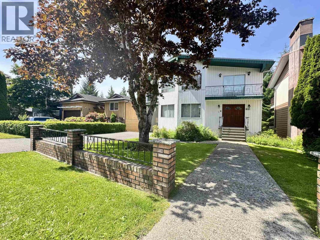 580 CASSIAR AVENUE