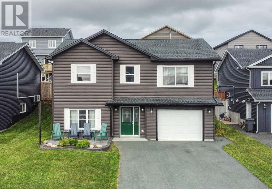 29 HARTLAND AVENUE