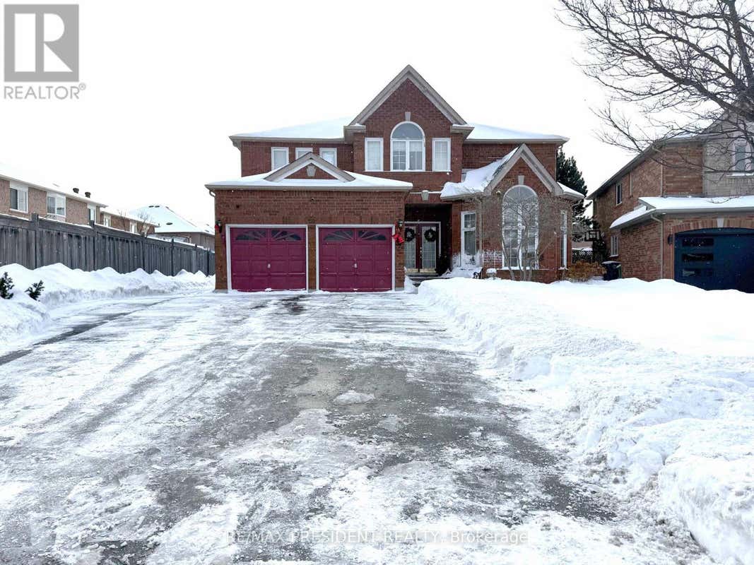 4 TALL OAKS PLACE
