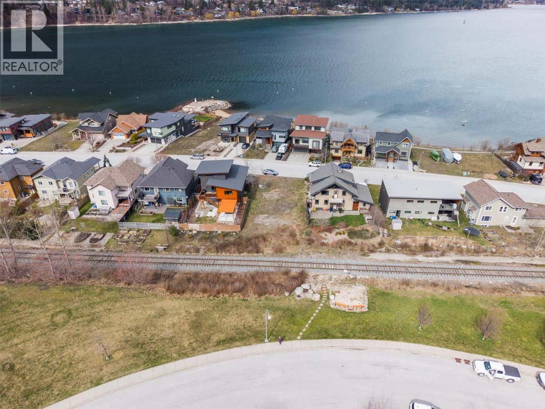 1002 SPROAT DRIVE