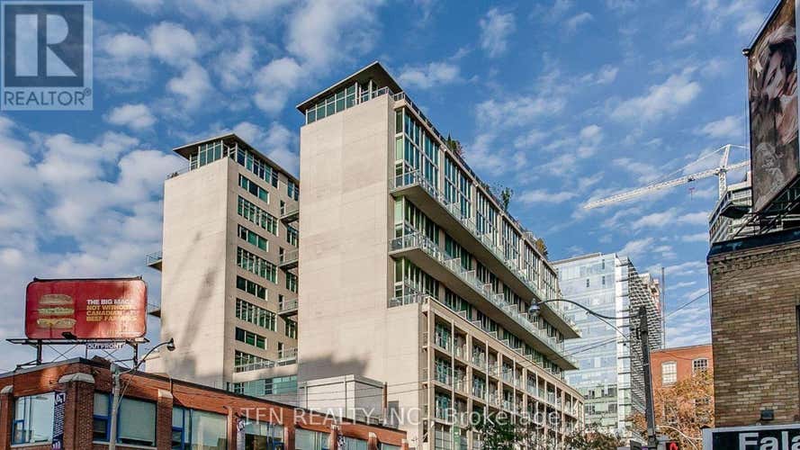 704 - 388 RICHMOND STREET W