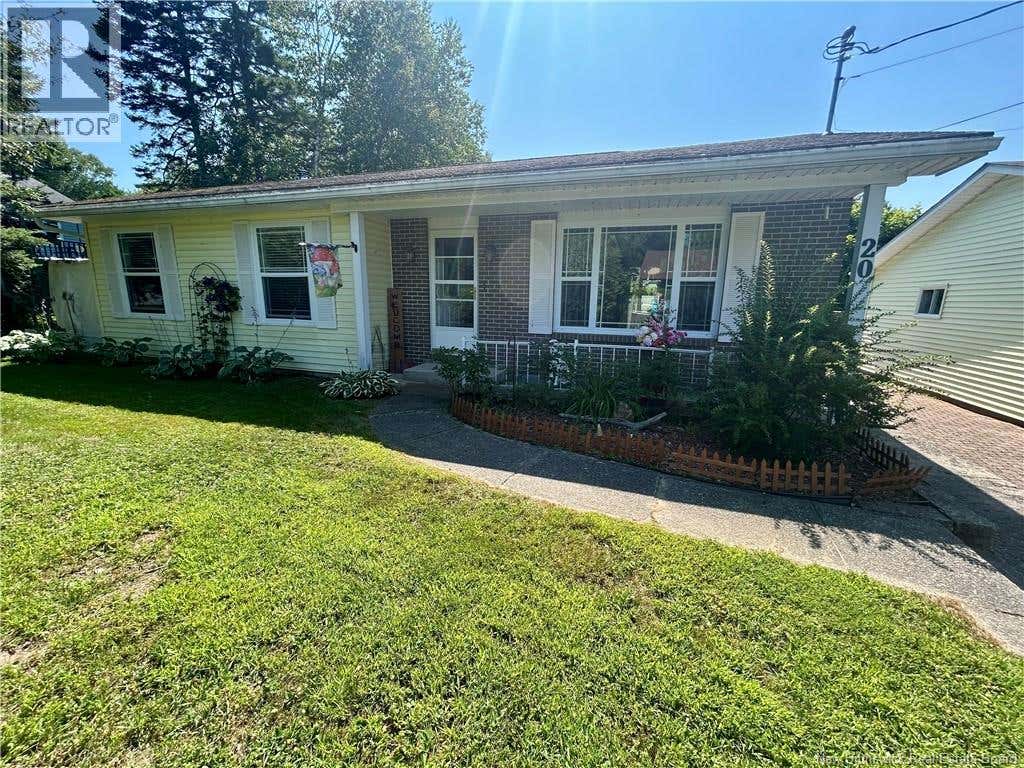 20 CRESTWOOD DRIVE