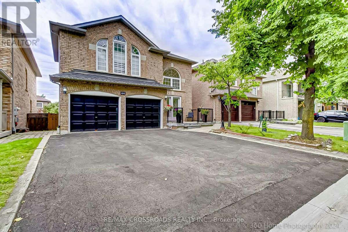 44 MENDOCINO DRIVE, Vaughan (Sonoma Heights), ON L4H1T6 House For Sale