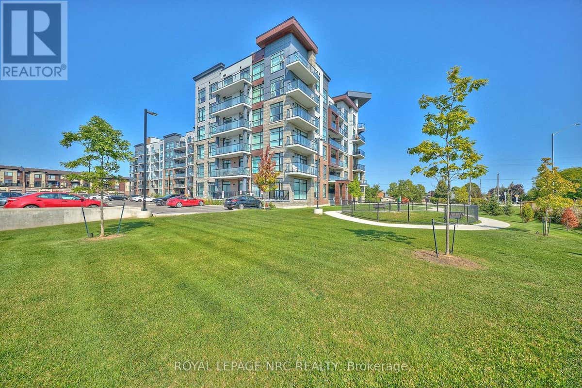 221 - 600 NORTH SERVICE ROAD