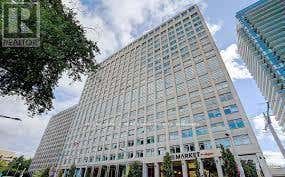 1607 - 111 ST. CLAIR AVENUE W