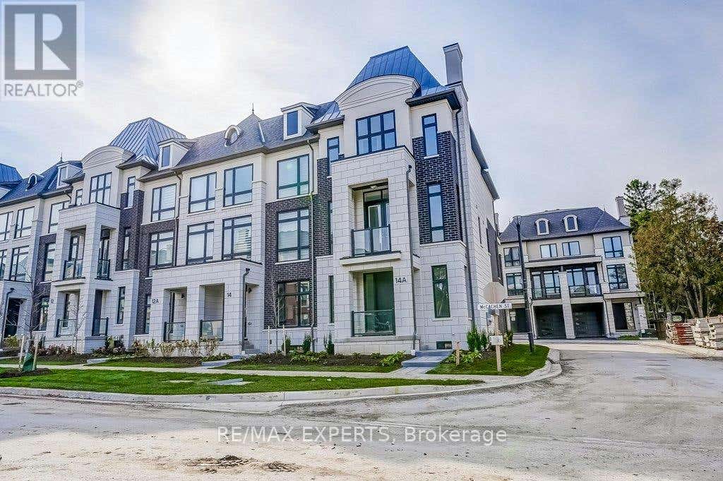 14A MCCACHEN STREET, Richmond Hill (Oak Ridges), ON L4E2X5 House For