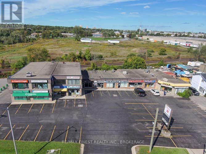 UNIT 10 - 1786 BATH ROAD