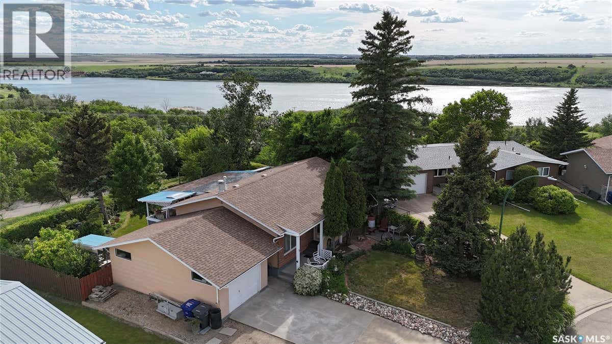 51 TUFTS CRESCENT