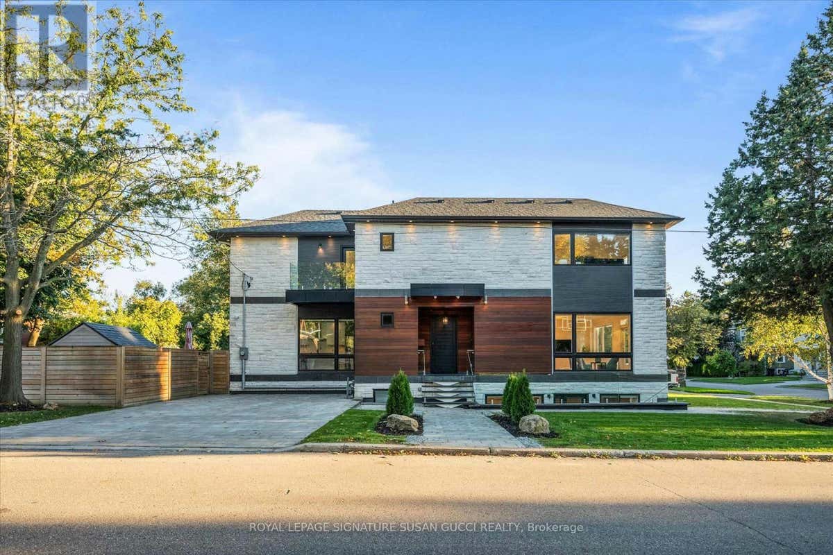 61 PRESLEY AVENUE, Toronto (ClairleaBirchmount), ON M1L3P4 House For