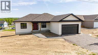 7 GEYSSEN COURT
