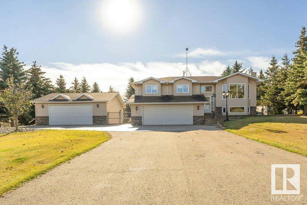 9 55319 RGE ROAD 223, Rural Sturgeon County, AB T8L5E3 House For Sale