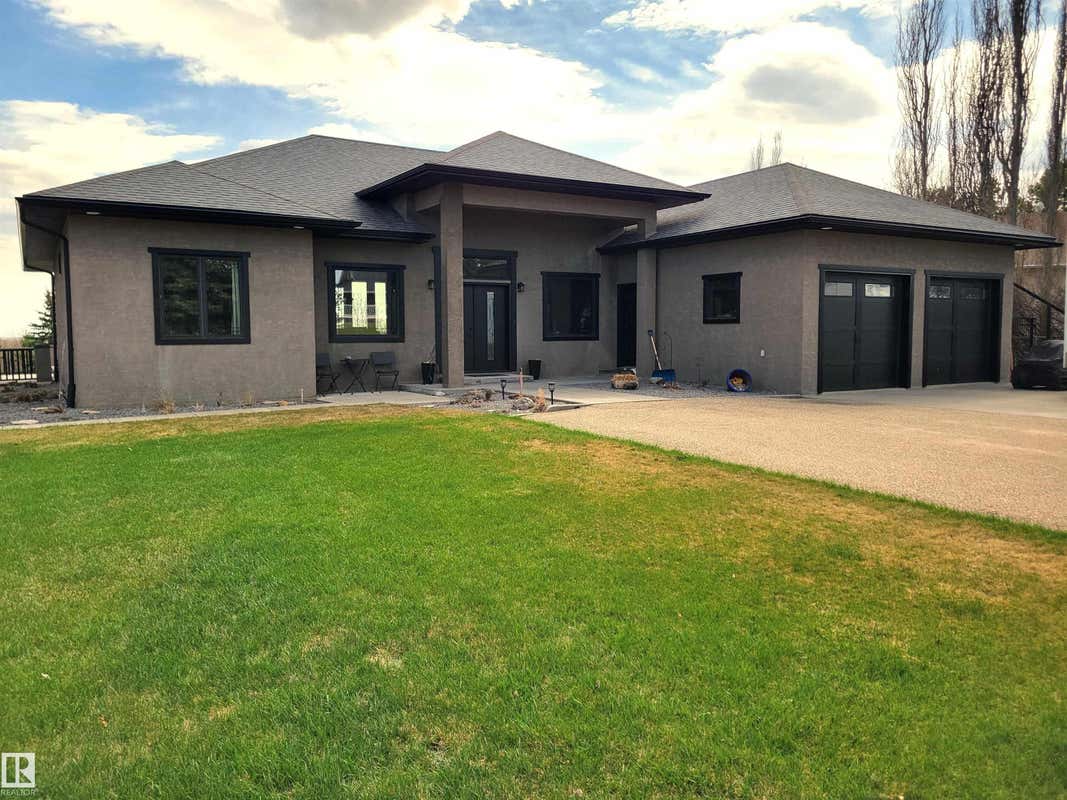 604 SUNNYSIDE PLACE
