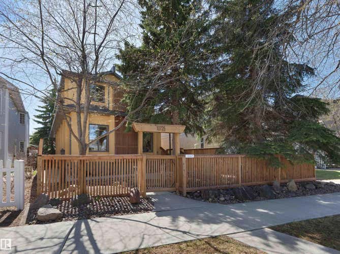 10725 UNIVERSITY AV NW