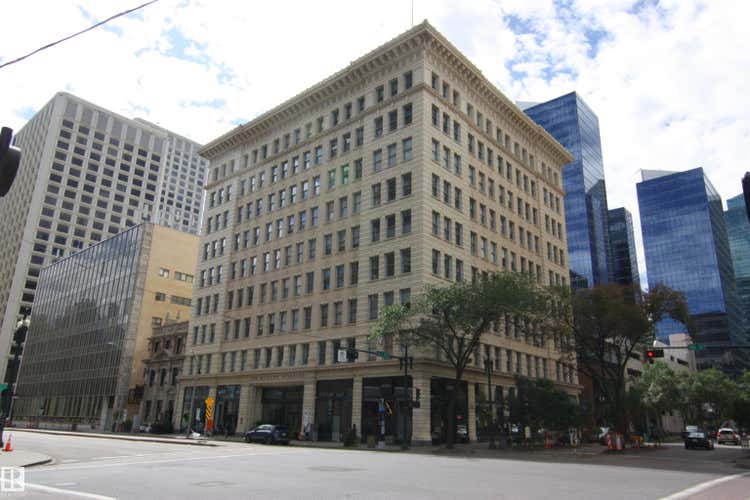 #311 10134 100 ST NW