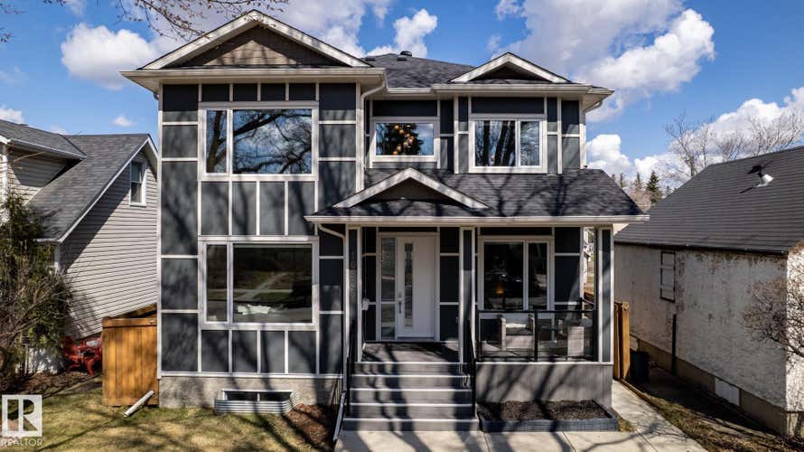 10936 71 AV NW