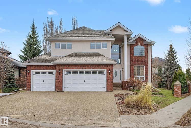 271 KINGSWOOD BV