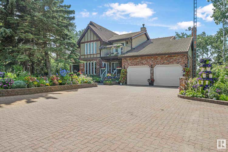 #11 474012 RGE ROAD 242