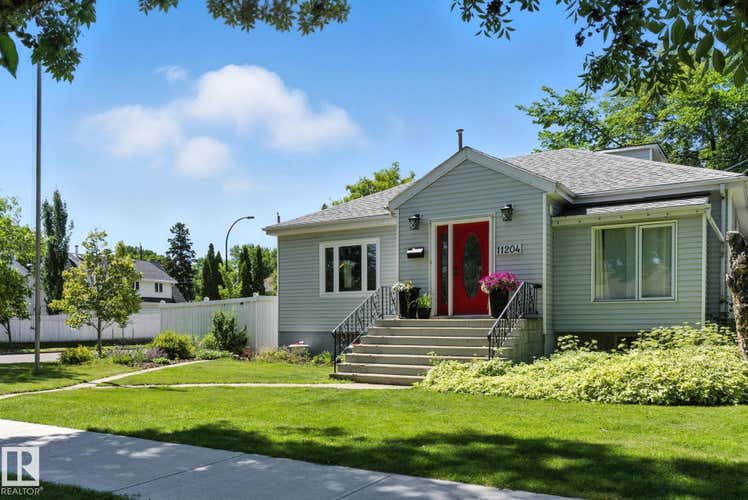 11204 61 ST NW