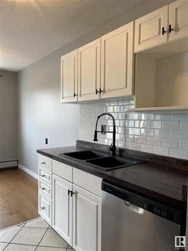 #11 11219 103A AV NW