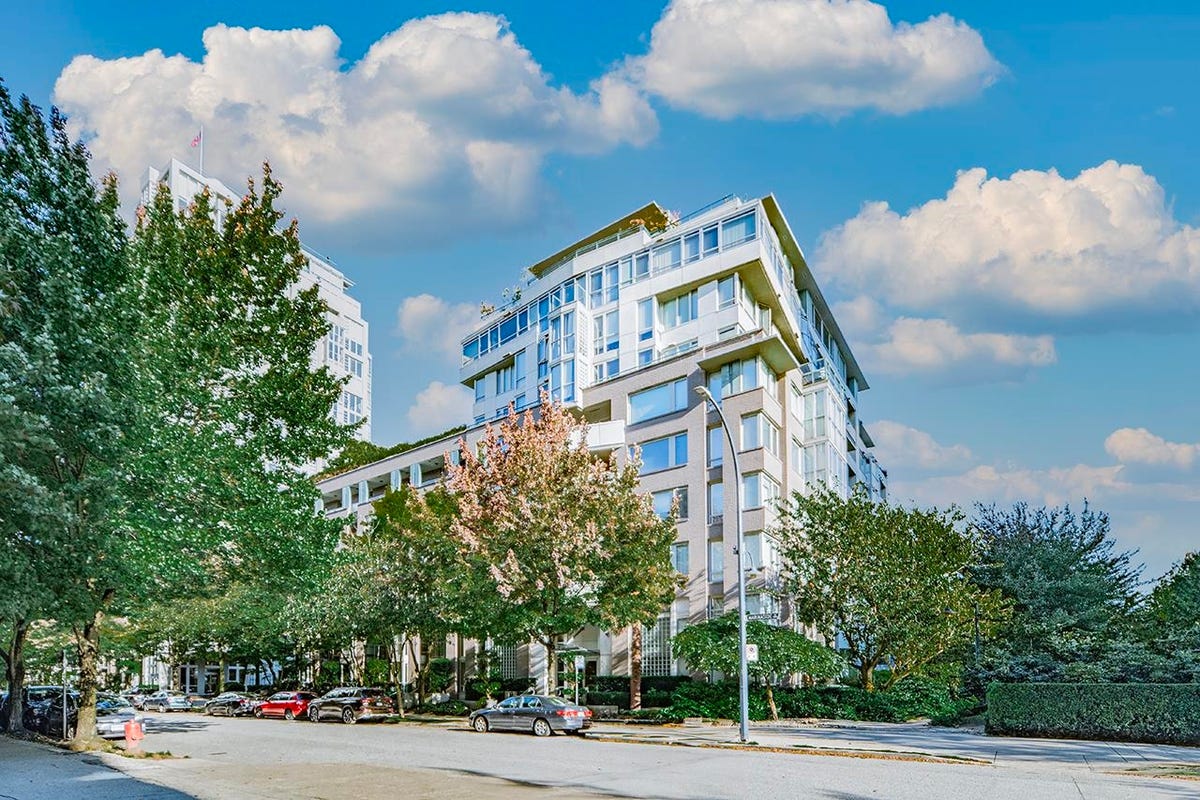 PH1003-1288 MARINASIDE CRESCENT