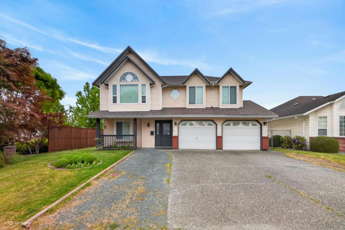 7558 GARNET DRIVE