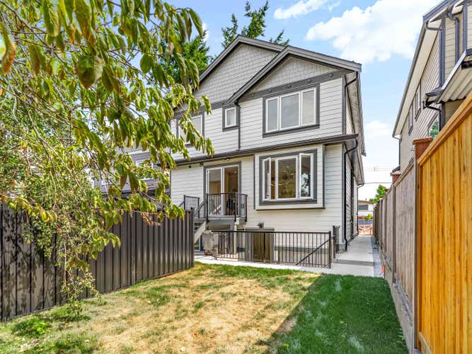 2 5221 CLARENDON STREET, Vancouver BC V5R 3J7