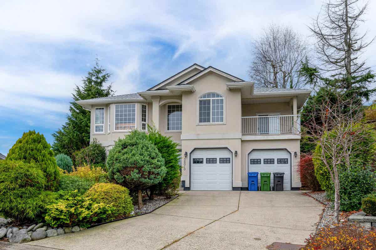 36010 SPYGLASS Ct  
