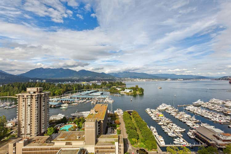 PH2501 1616 BAYSHORE DRIVE, Vancouver BC V6G 3L1