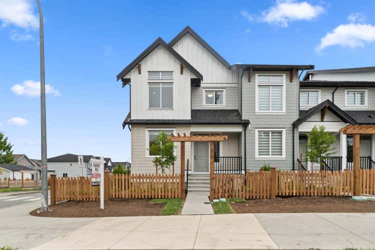 20993 83 AVENUE, Langley BC V2Y 4K4