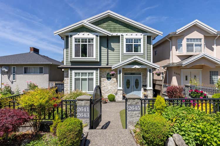 2643 E 8TH AVENUE, Vancouver BC V5M 1W4