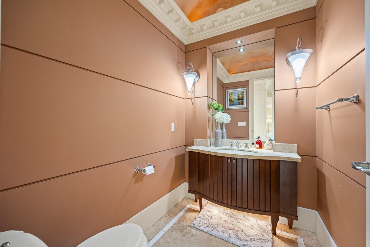 6616 WILTSHIRE STREET