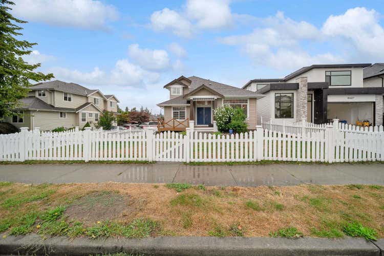 18419 68 AVENUE, Surrey BC V3S 9H8