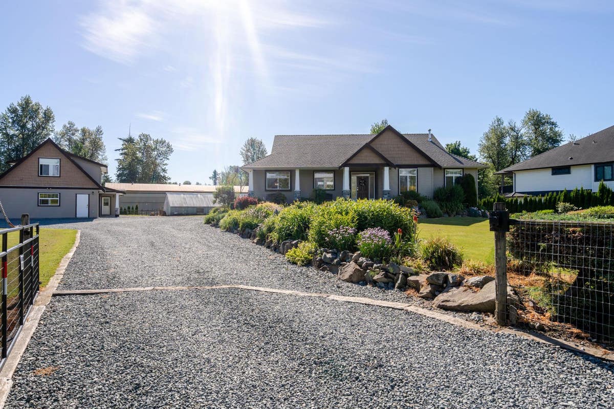 5728 Bradner Rd  