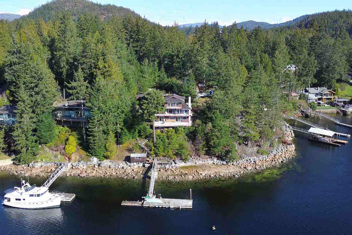 4981 PANORAMA DRIVE